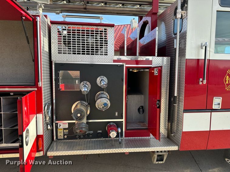 image for item EH6552 1996 Pierce Quint fire truck