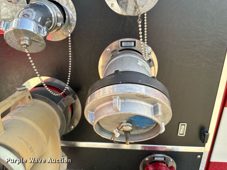 image for item EH6552 1996 Pierce Quint fire truck