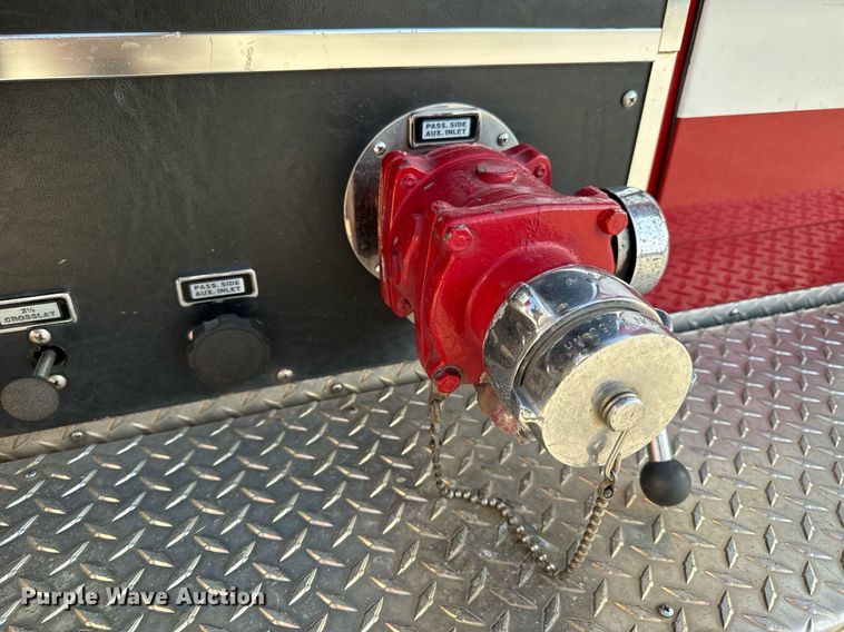 image for item EH6552 1996 Pierce Quint fire truck