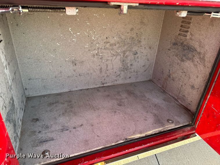 image for item EH6552 1996 Pierce Quint fire truck