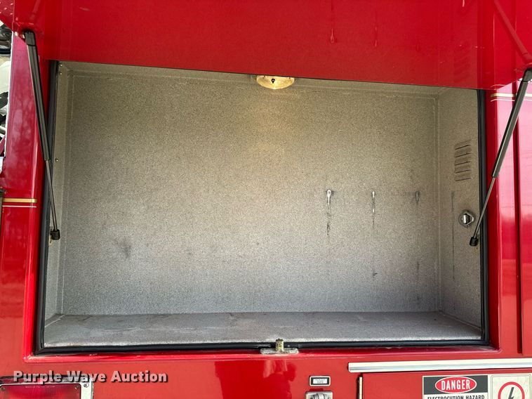 image for item EH6552 1996 Pierce Quint fire truck