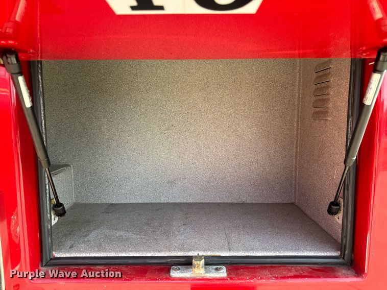 image for item EH6552 1996 Pierce Quint fire truck