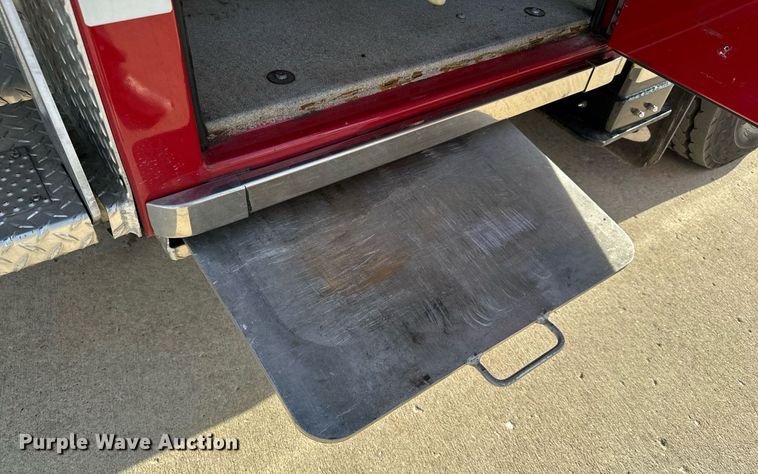 image for item EH6552 1996 Pierce Quint fire truck