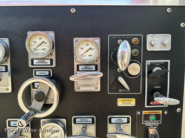 image for item EH6552 1996 Pierce Quint fire truck