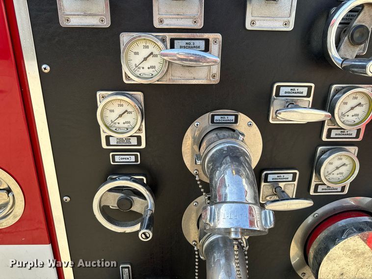 image for item EH6552 1996 Pierce Quint fire truck