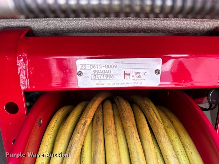 image for item EH6552 1996 Pierce Quint fire truck