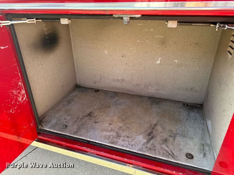 image for item EH6552 1996 Pierce Quint fire truck