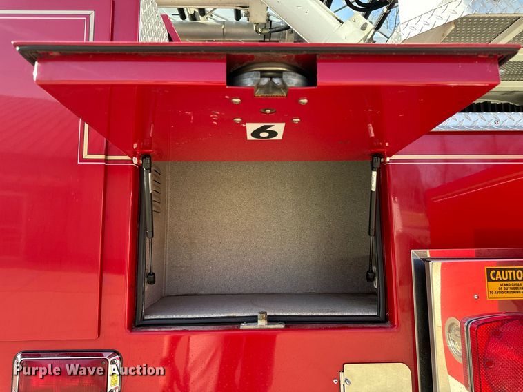 image for item EH6552 1996 Pierce Quint fire truck