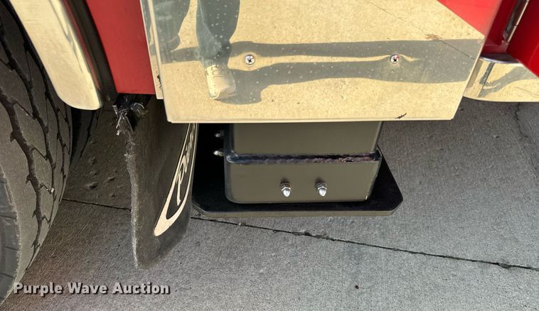 image for item EH6552 1996 Pierce Quint fire truck