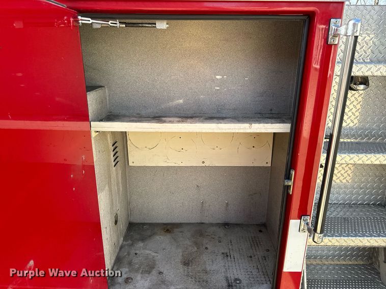 image for item EH6552 1996 Pierce Quint fire truck