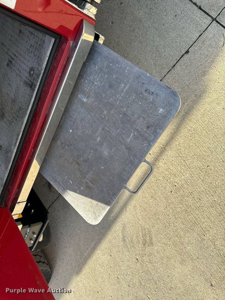 image for item EH6552 1996 Pierce Quint fire truck