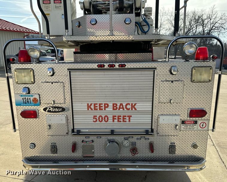 image for item EH6552 1996 Pierce Quint fire truck