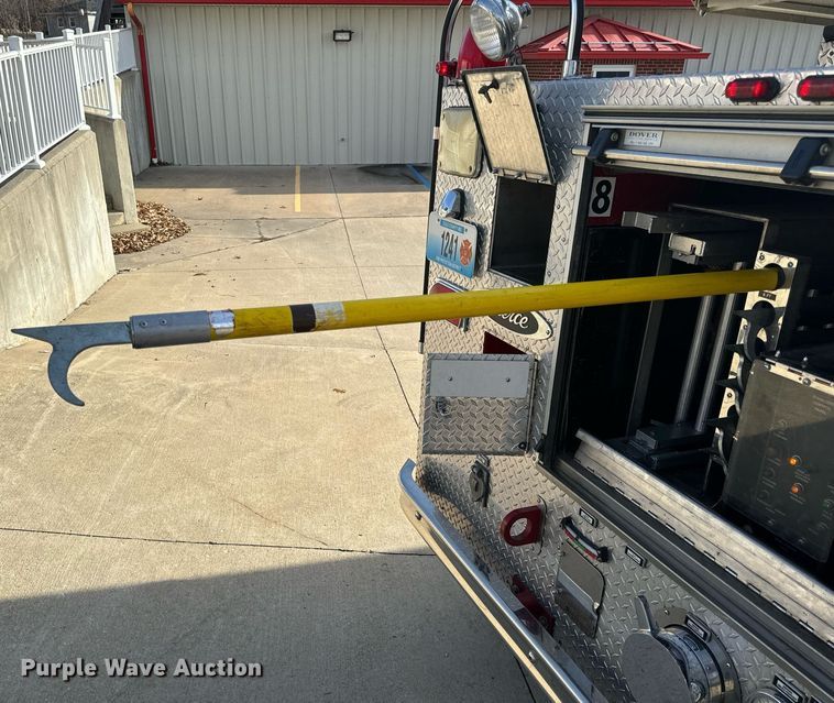 image for item EH6552 1996 Pierce Quint fire truck