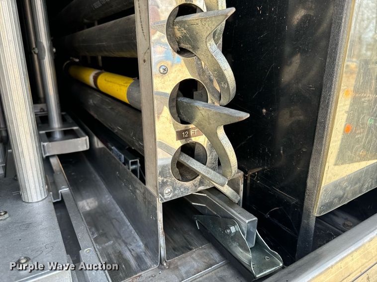 image for item EH6552 1996 Pierce Quint fire truck