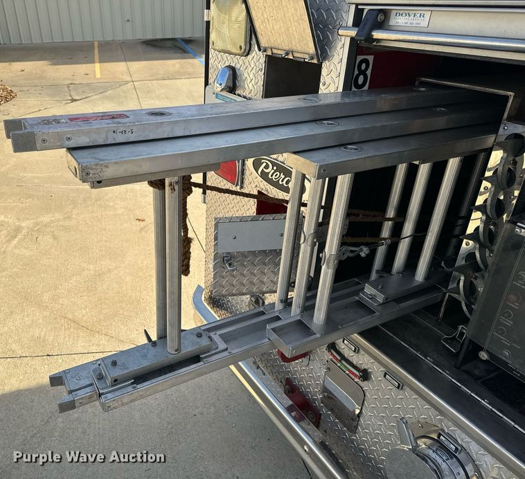 image for item EH6552 1996 Pierce Quint fire truck