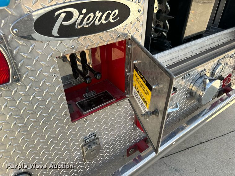 image for item EH6552 1996 Pierce Quint fire truck