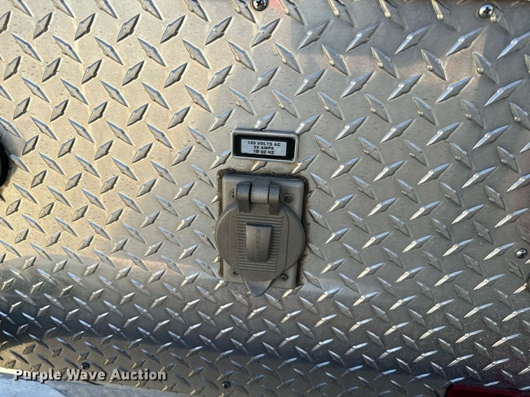 image for item EH6552 1996 Pierce Quint fire truck