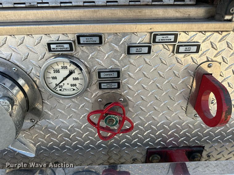 image for item EH6552 1996 Pierce Quint fire truck