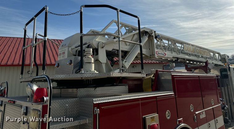 image for item EH6552 1996 Pierce Quint fire truck