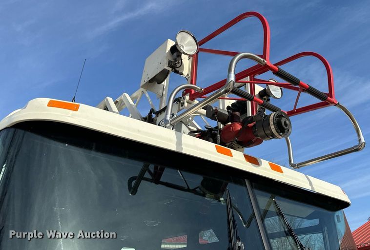 image for item EH6552 1996 Pierce Quint fire truck