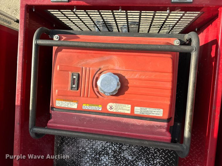 image for item EH6552 1996 Pierce Quint fire truck