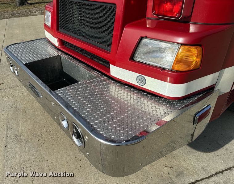 image for item EH6552 1996 Pierce Quint fire truck