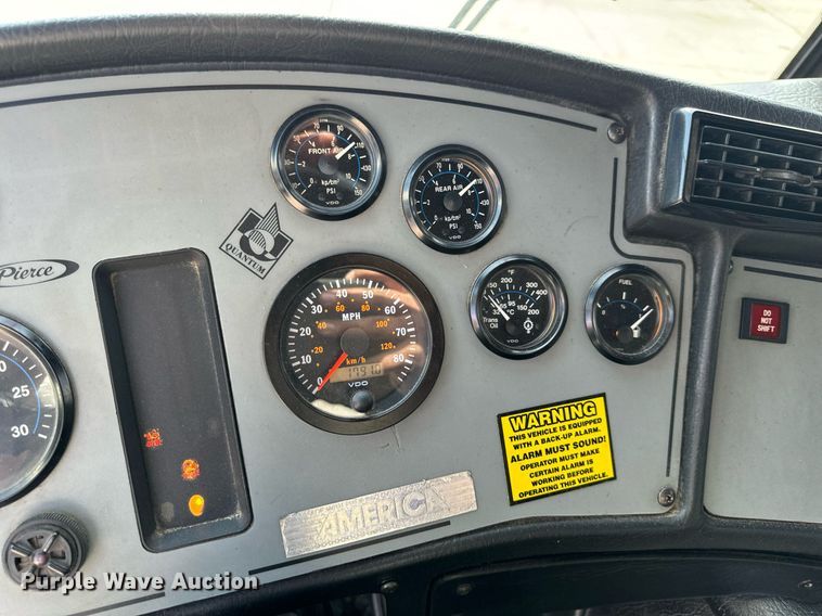 image for item EH6552 1996 Pierce Quint fire truck