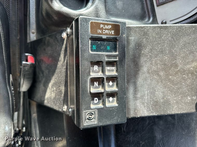 image for item EH6552 1996 Pierce Quint fire truck