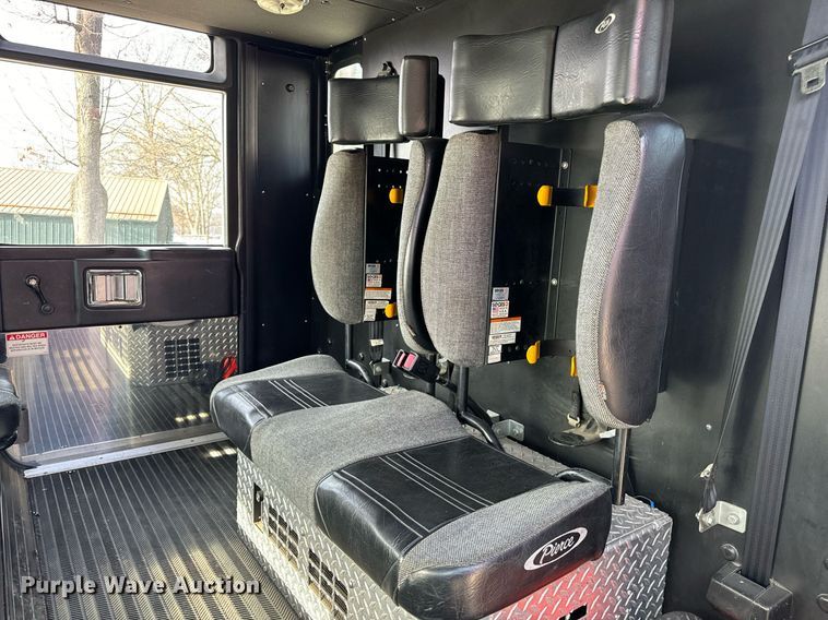 image for item EH6552 1996 Pierce Quint fire truck