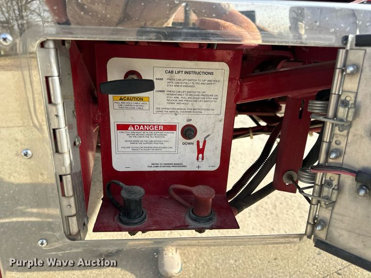 image for item EH6552 1996 Pierce Quint fire truck