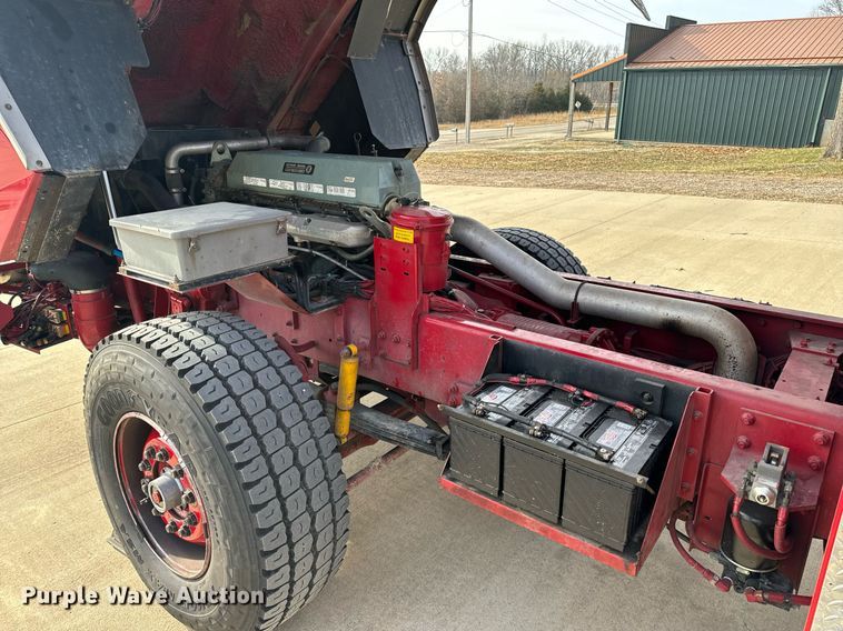 image for item EH6552 1996 Pierce Quint fire truck