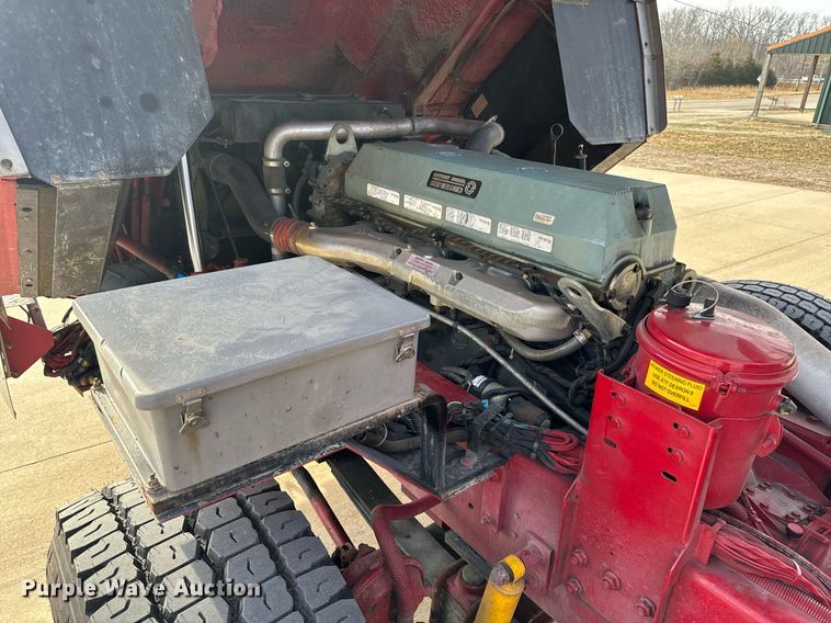 image for item EH6552 1996 Pierce Quint fire truck