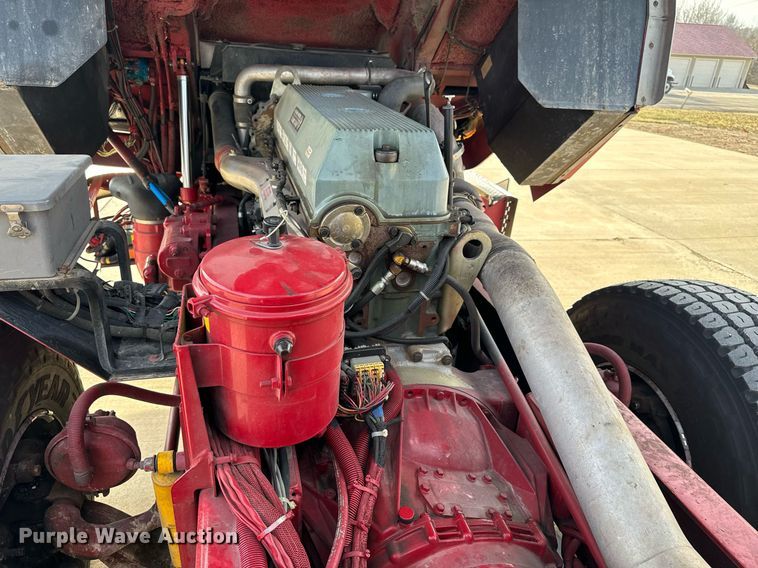 image for item EH6552 1996 Pierce Quint fire truck