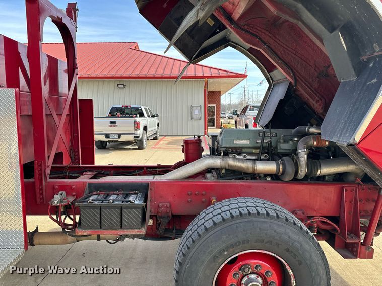 image for item EH6552 1996 Pierce Quint fire truck