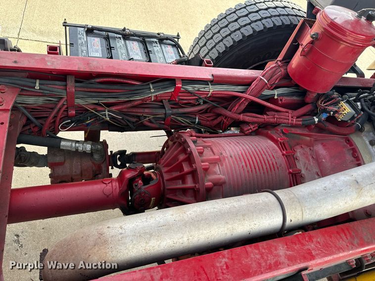 image for item EH6552 1996 Pierce Quint fire truck