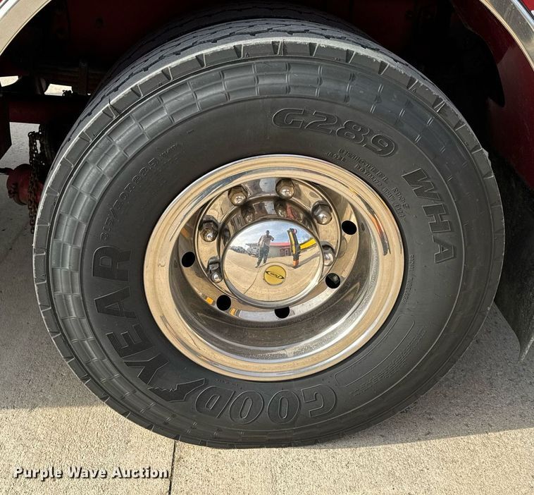 image for item EH6552 1996 Pierce Quint fire truck