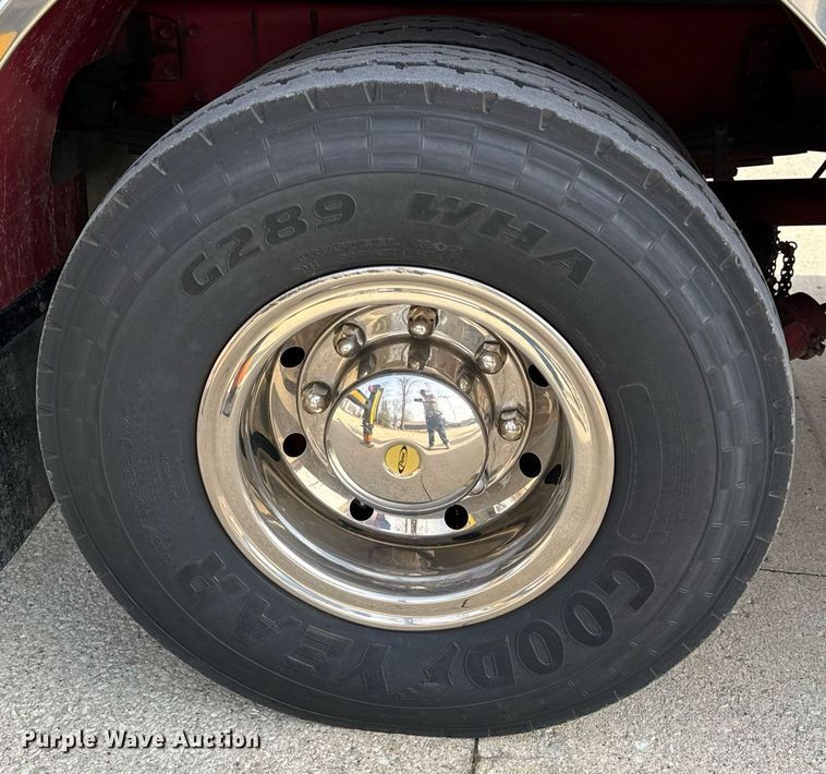 image for item EH6552 1996 Pierce Quint fire truck