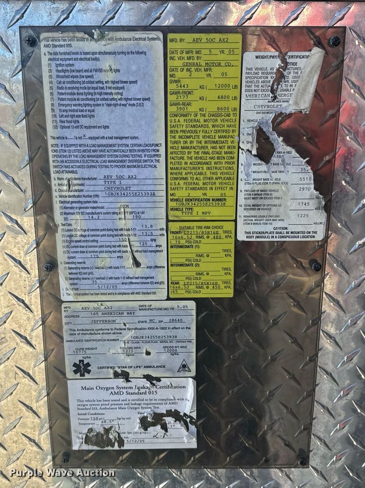 image for item EH6555 2005 Chevrolet Silverado 3500 ambulance