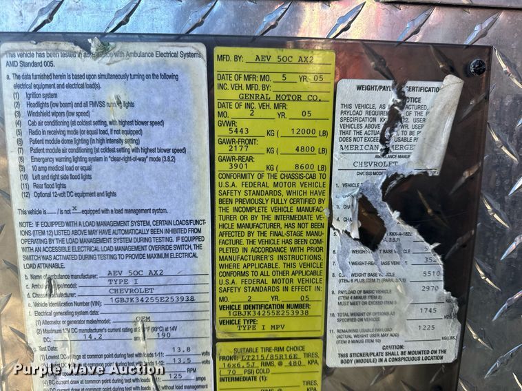 image for item EH6555 2005 Chevrolet Silverado 3500 ambulance