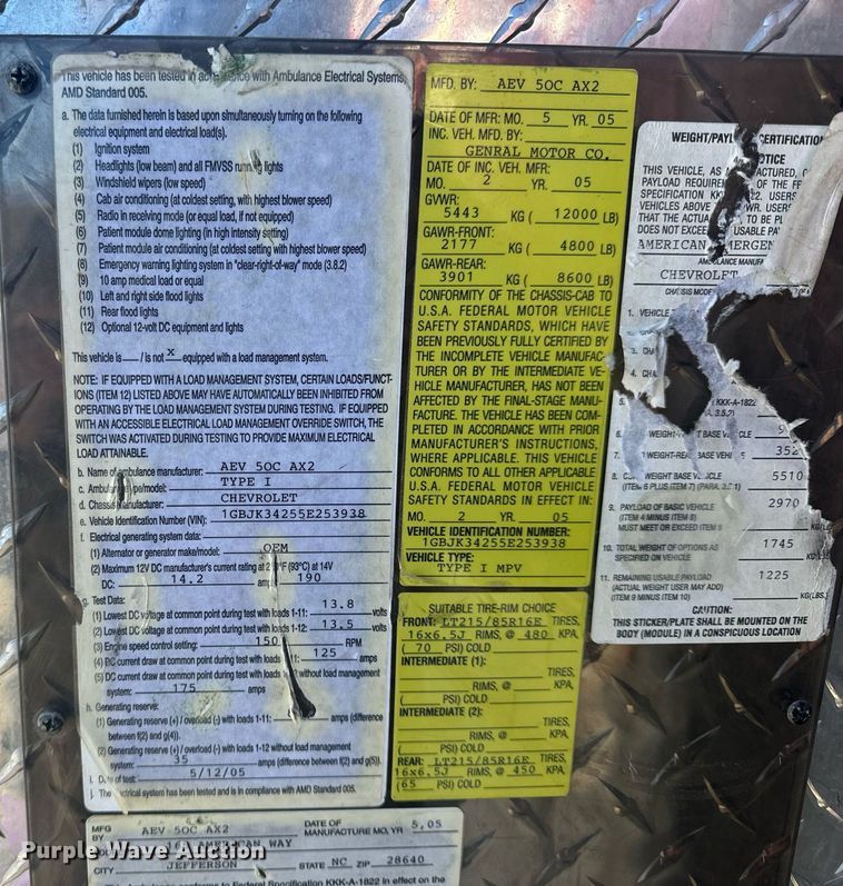 image for item EH6555 2005 Chevrolet Silverado 3500 ambulance