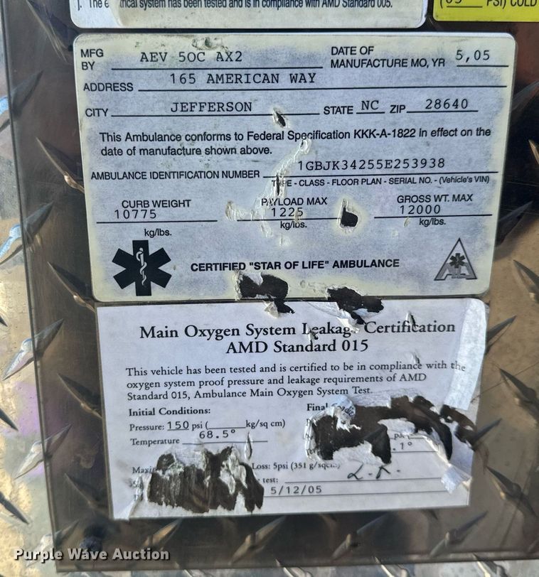 image for item EH6555 2005 Chevrolet Silverado 3500 ambulance