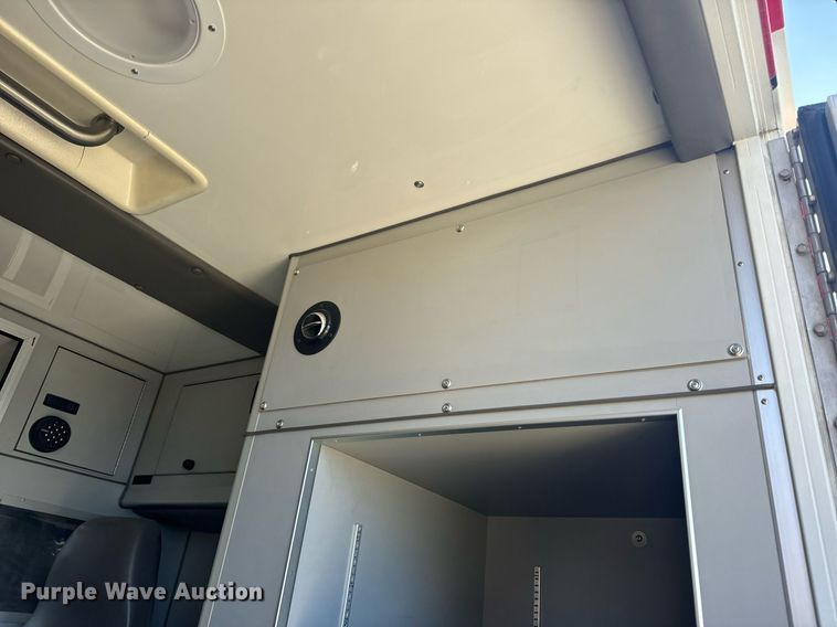 image for item EH6555 2005 Chevrolet Silverado 3500 ambulance