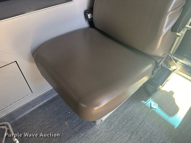 image for item EH6555 2005 Chevrolet Silverado 3500 ambulance