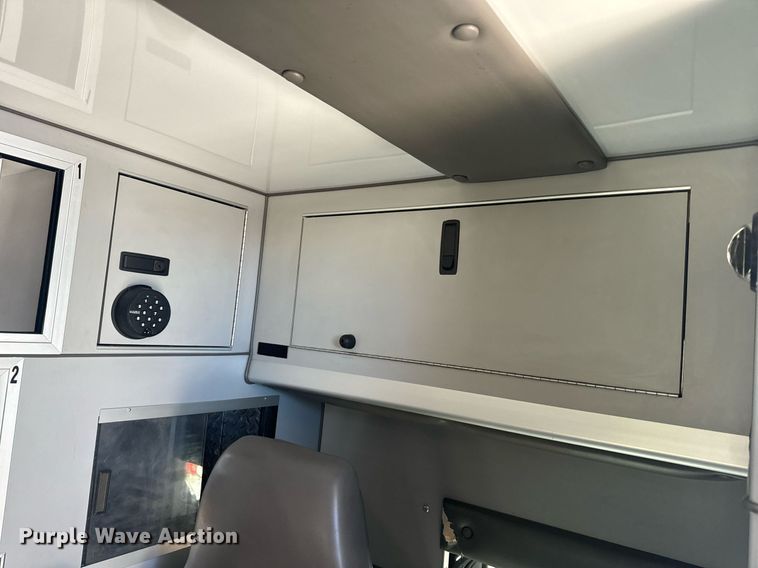 image for item EH6555 2005 Chevrolet Silverado 3500 ambulance