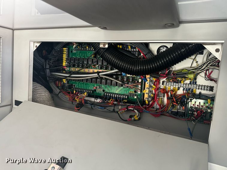 image for item EH6555 2005 Chevrolet Silverado 3500 ambulance