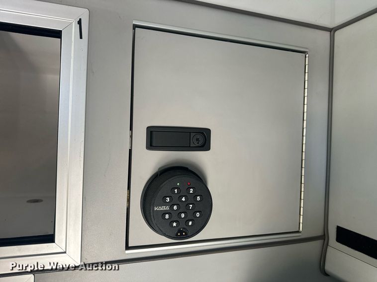 image for item EH6555 2005 Chevrolet Silverado 3500 ambulance