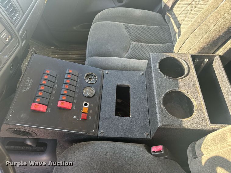 image for item EH6555 2005 Chevrolet Silverado 3500 ambulance