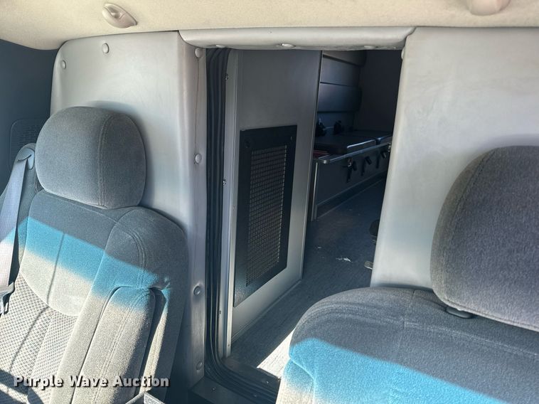 image for item EH6555 2005 Chevrolet Silverado 3500 ambulance