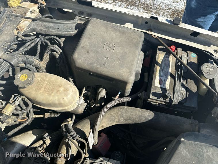 image for item EH6555 2005 Chevrolet Silverado 3500 ambulance