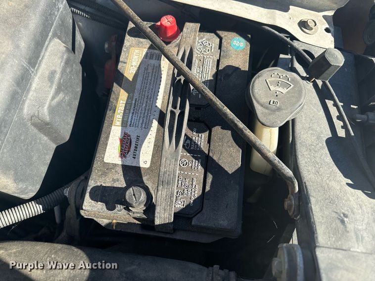 image for item EH6555 2005 Chevrolet Silverado 3500 ambulance